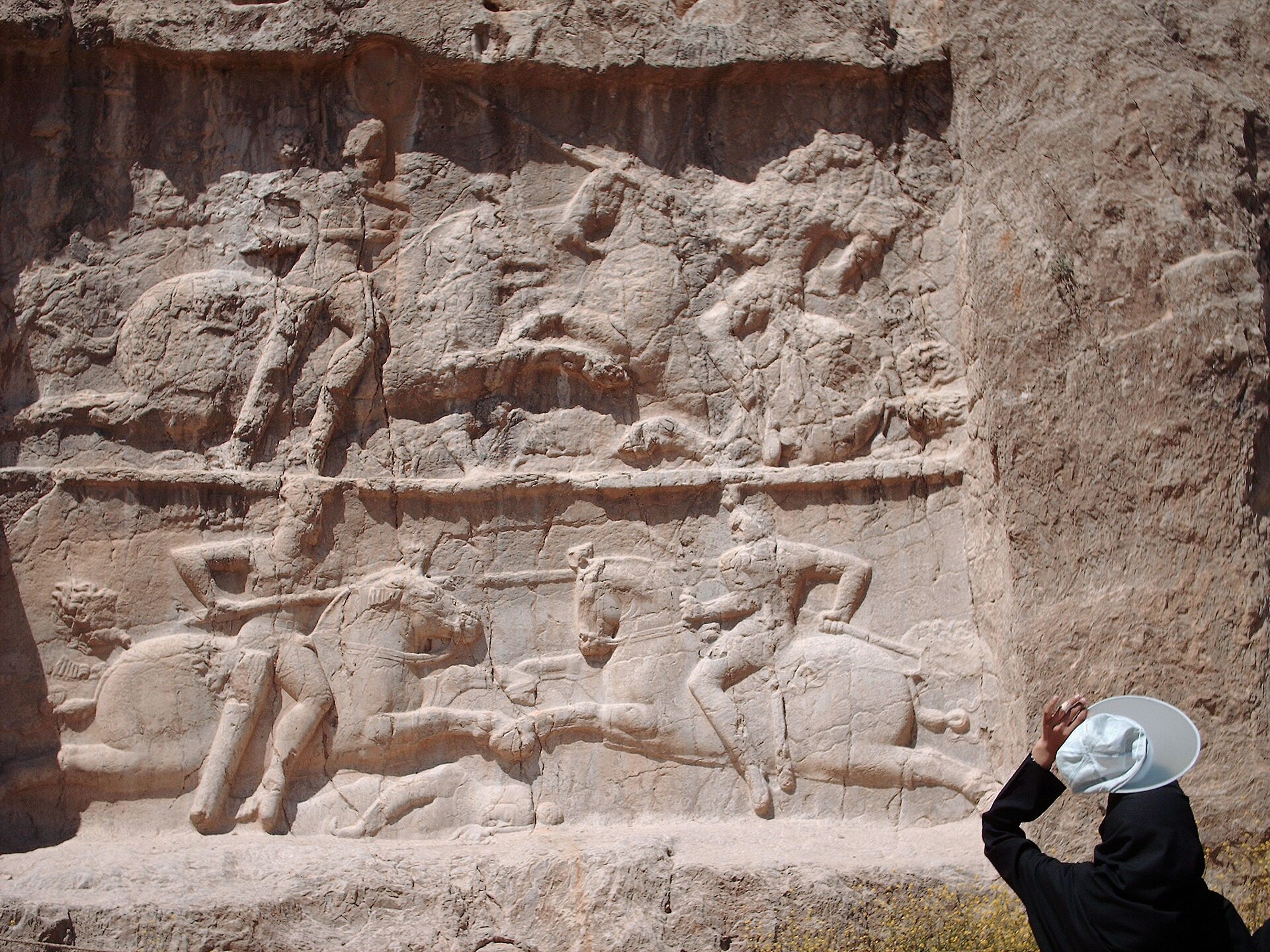 Naqsh-e Rostam: rock reliefs as state propaganda