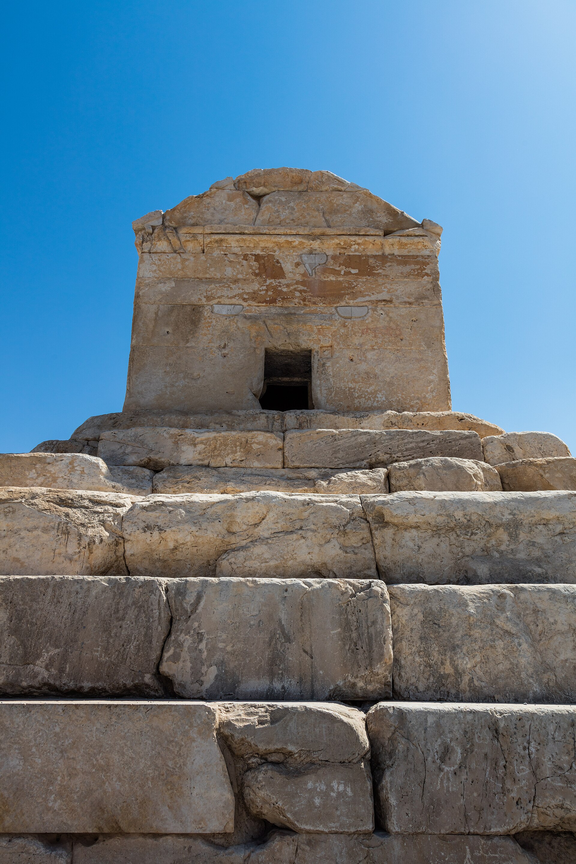 Pasargadae and Cyrus the Great's vision